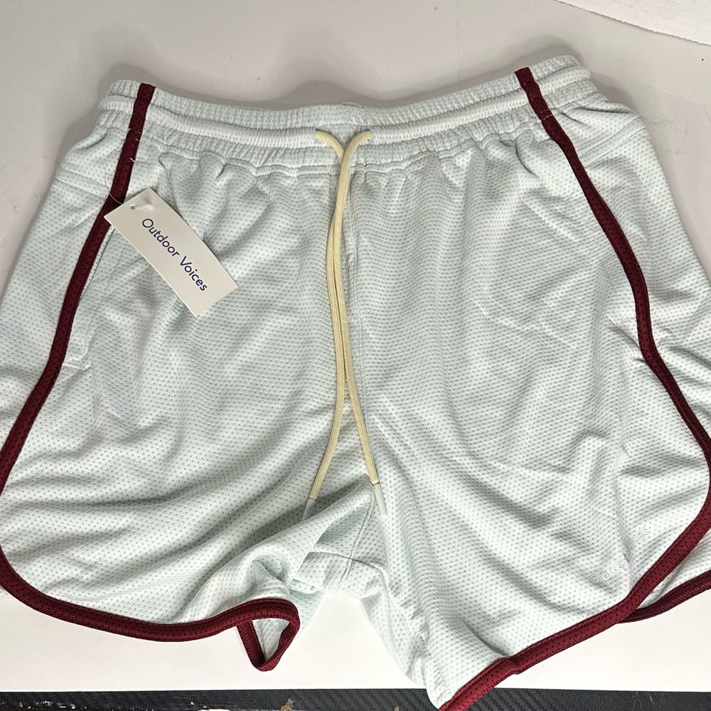 Outdoor Voices Artic Recmesh 5” Active Athletic Shorts Size Small NWT